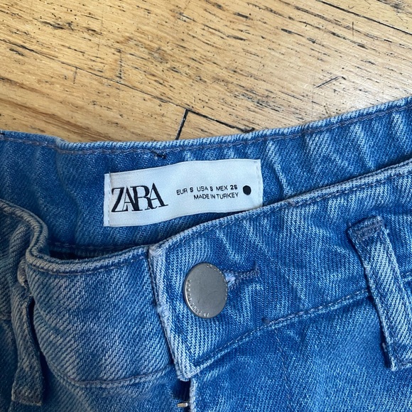 Zara pleated amazing denim skirt. Size small. Worn once!! - Picture 3 of 4